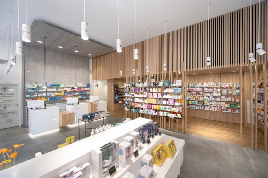 interior de la farmacia